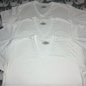 NEW 3 CALVIN KLIEN white mens tee shirt.  Size L.